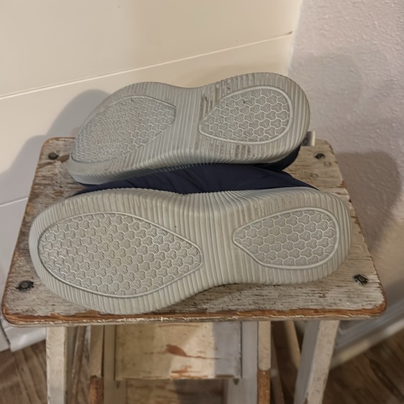 LANDS’ END BLUE PUFFER SLIP ON BOOTIE SLIPPER SIZE 8 - Picture 5 of 8